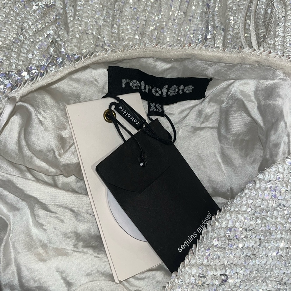 Retrofête JILL SEQUIN DRESS NWT
Size XS Color: Moonglow White - Picture 15 of 17